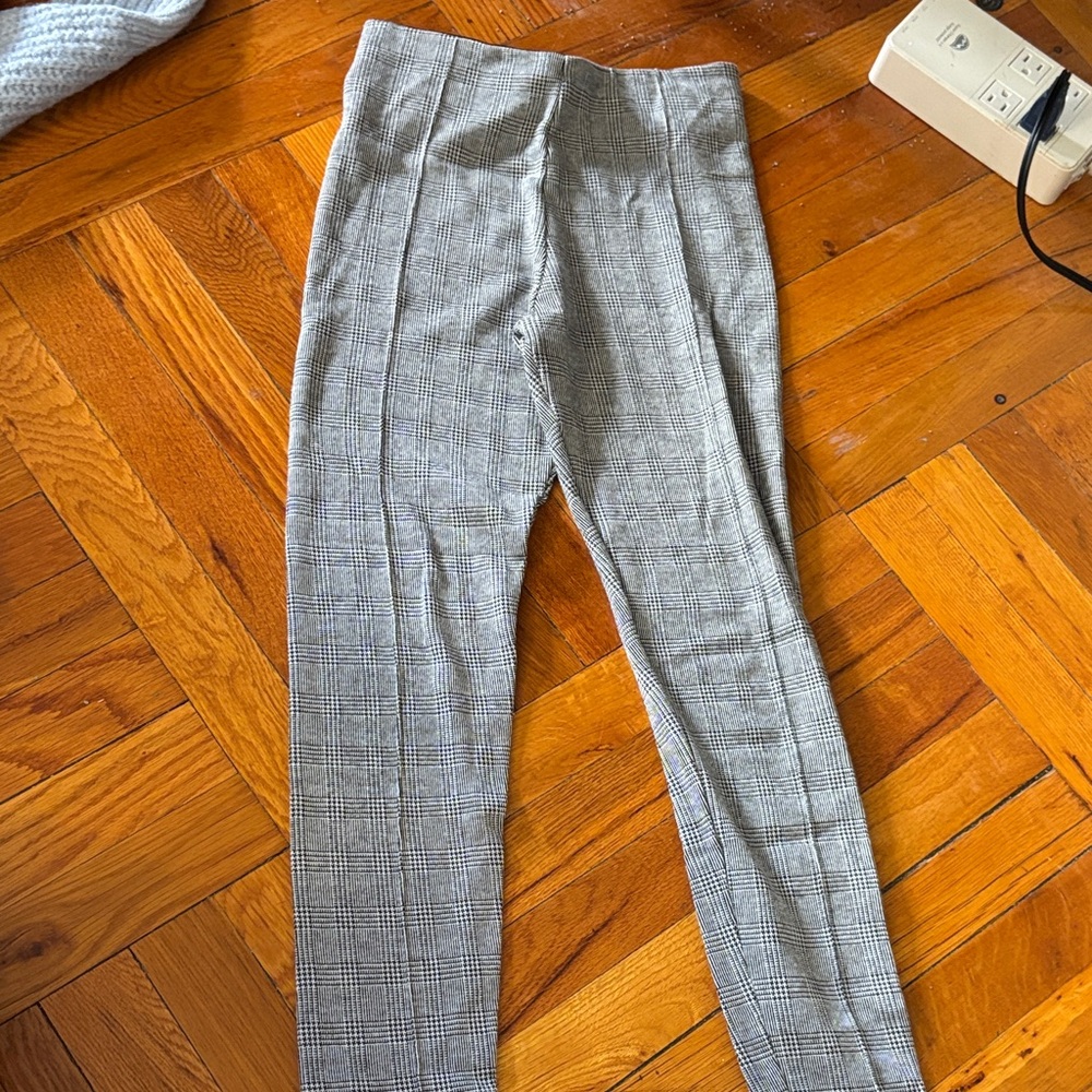 Zara Basic Black and Gray Trousers
